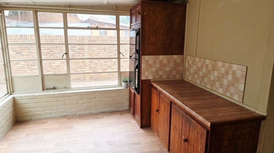 2 Bedroom Property for Sale in Oos Einde North West